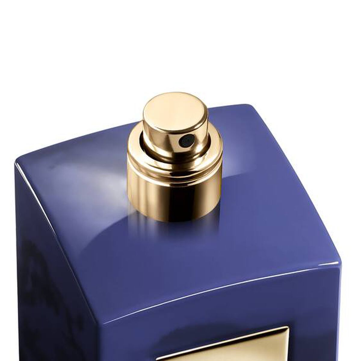 عطر إنديغو تانزانيت من مجموعة أرماني بريفيه