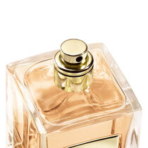 عطر غاردينيا أنتيغوا من مجموعة أرماني بريفيه