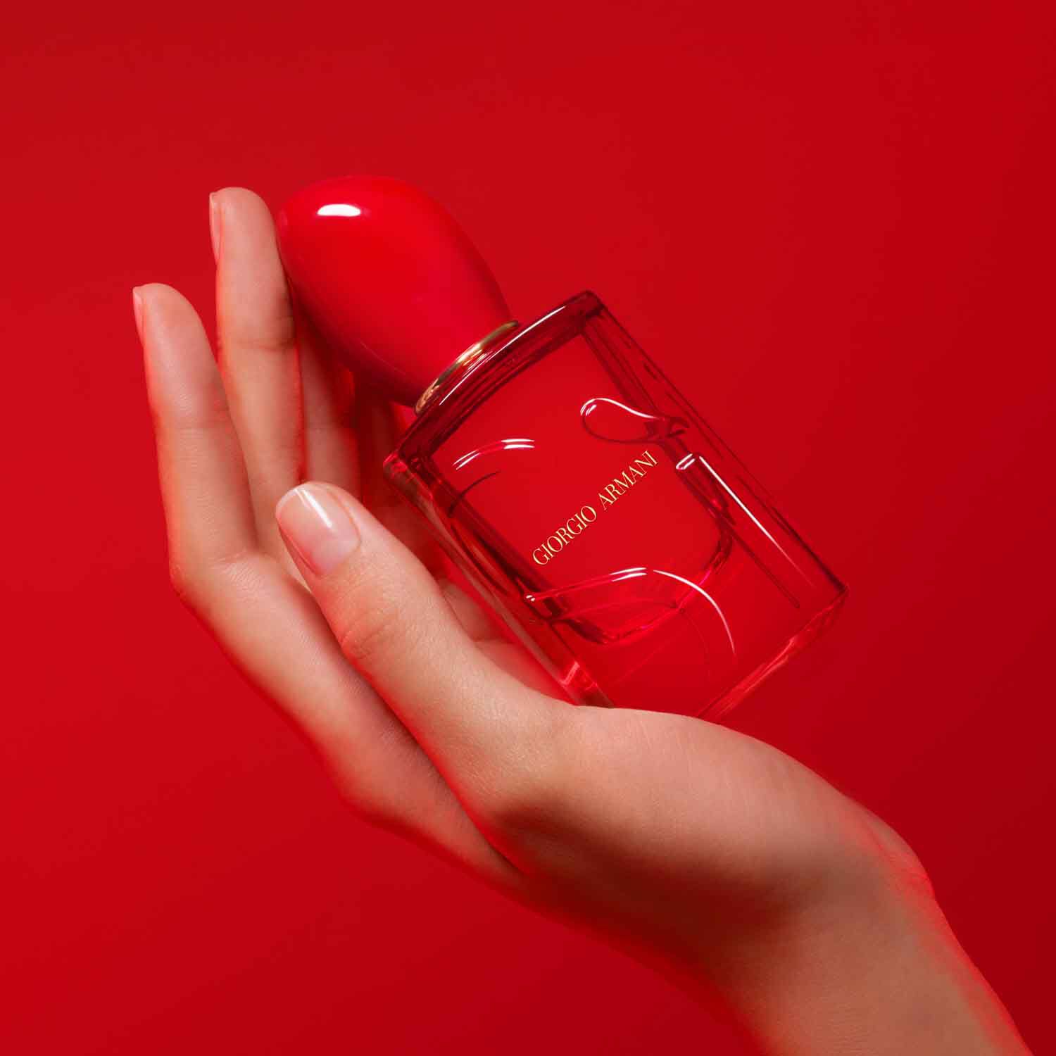 SÌ PASSIONE RED MUSK | Armani Beauty KSA